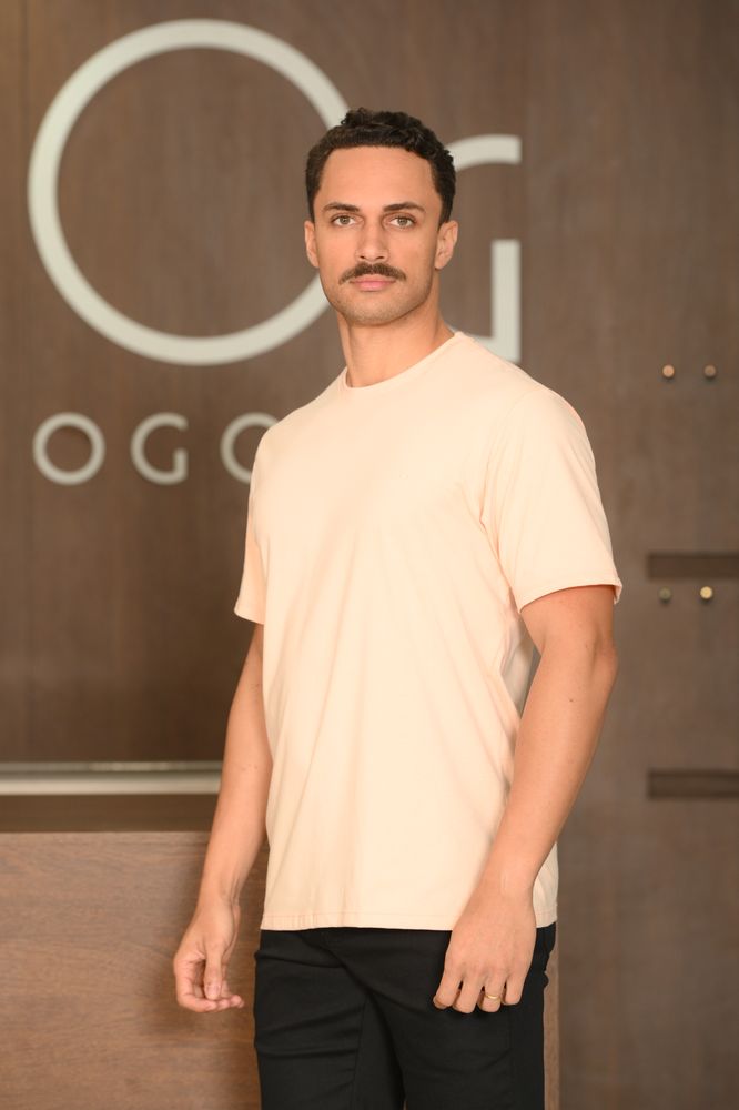 Camiseta Masculina Ogochi Manga Curta Essencial Slim Meia Malha 100% Algodão Pêssego