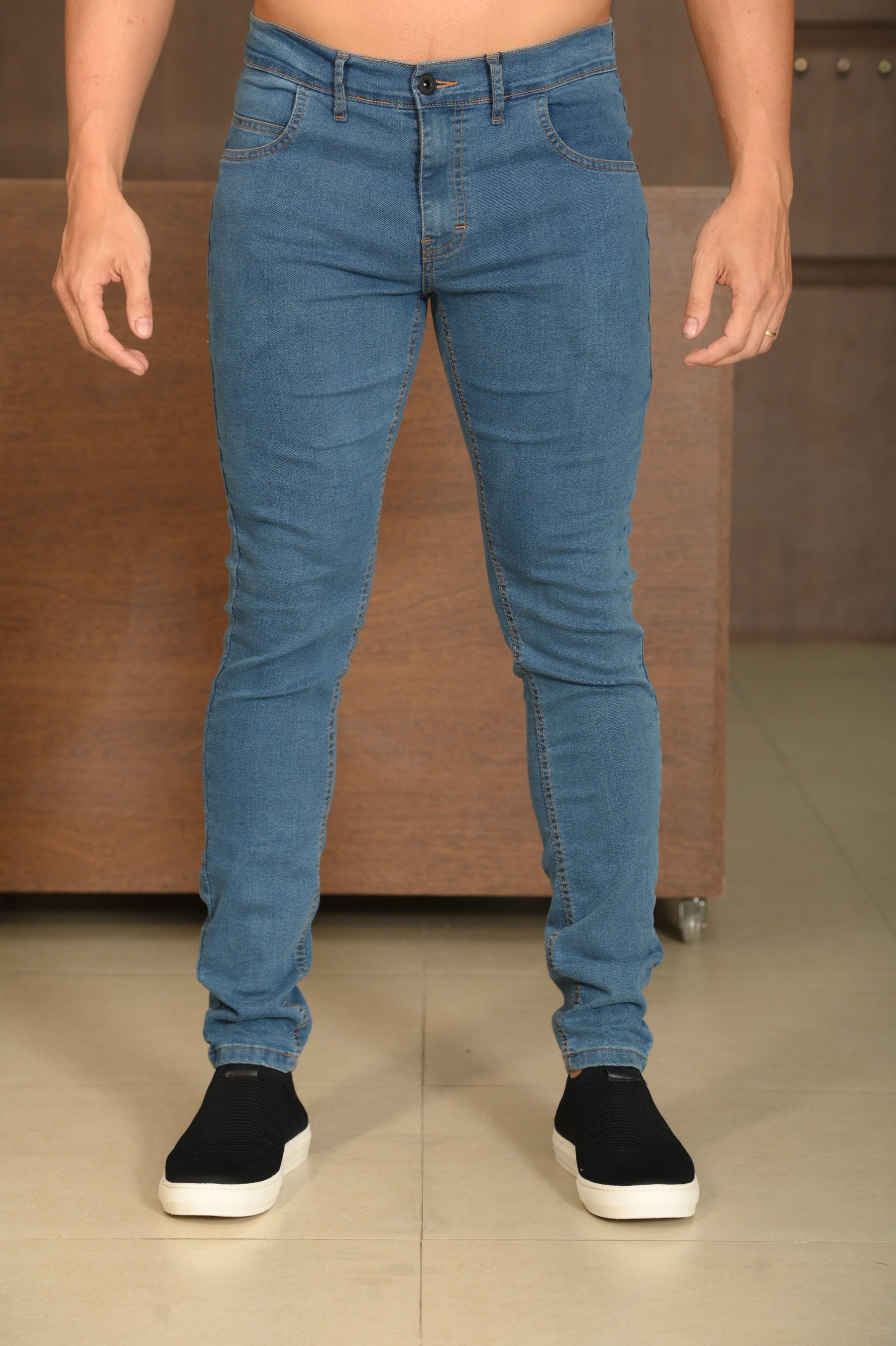 Calça Masculina Ogochi Jeans Skinny Básica Lavada Azul Médio