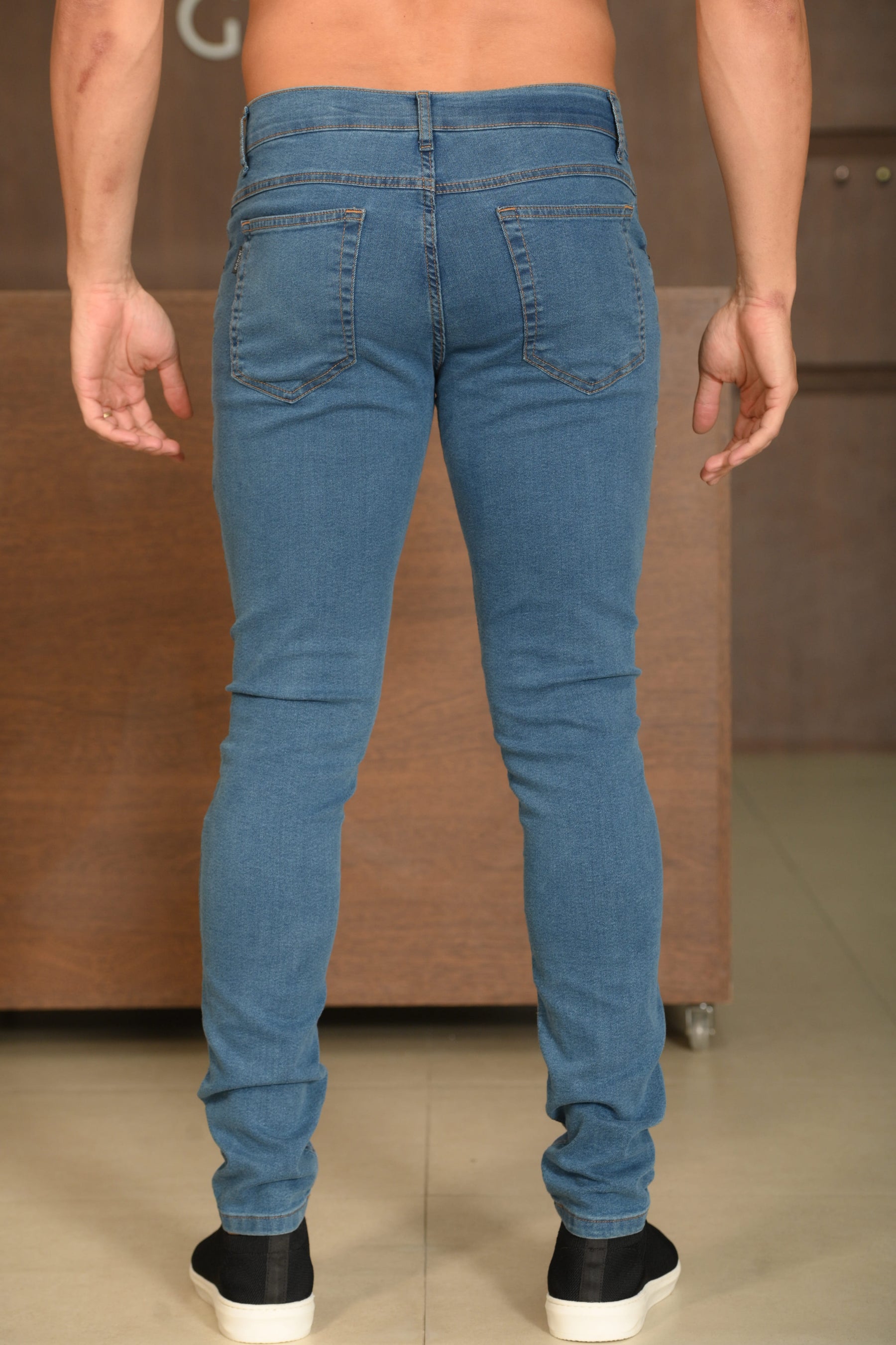 Calça Masculina Ogochi Jeans Skinny Básica Lavada Azul Médio