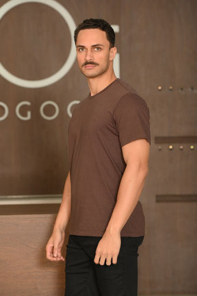 Camiseta Masculina Ogochi Manga Curta Essencial Slim Meia Malha Chocolate Torte