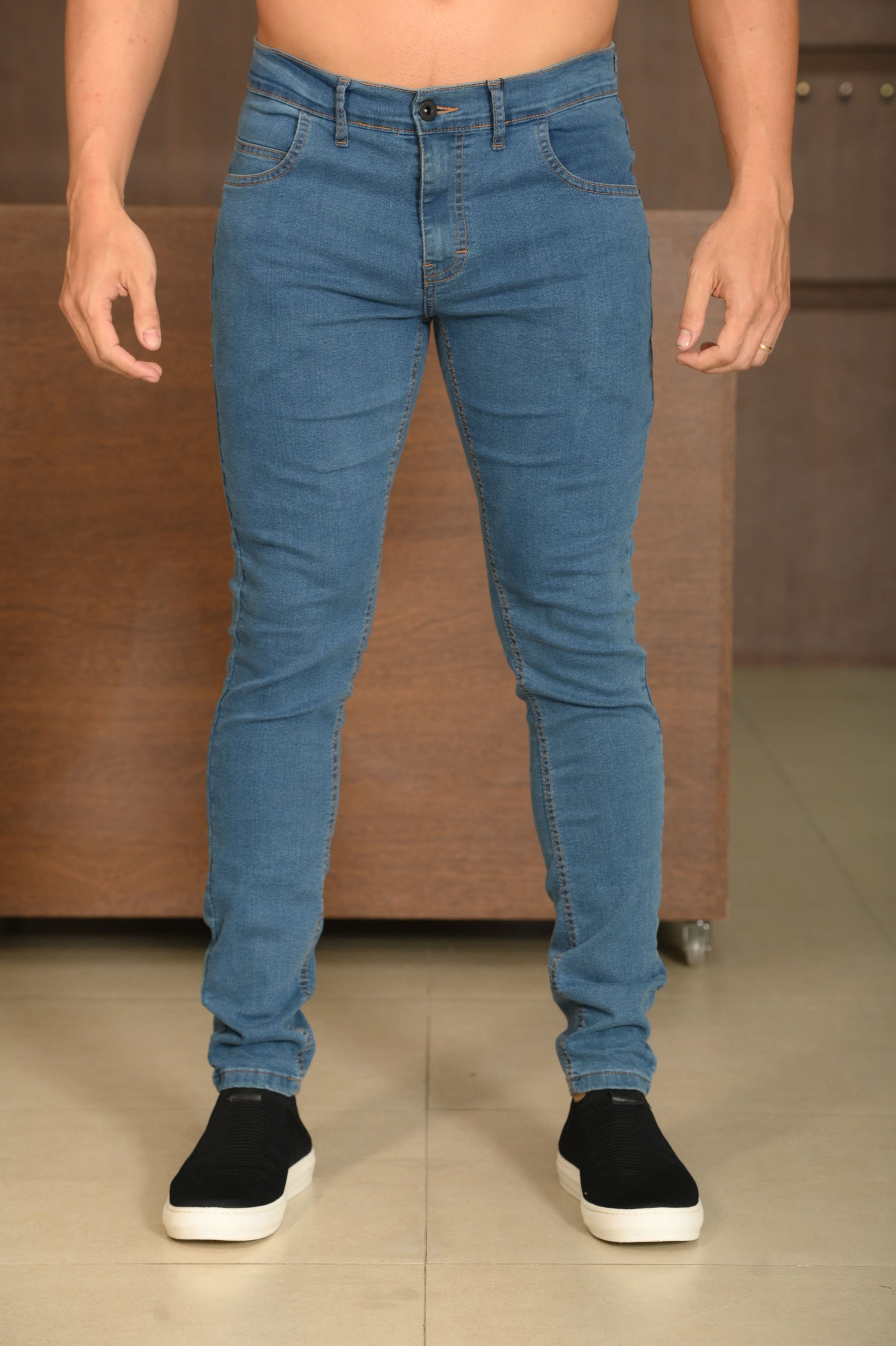 Calça Masculina Ogochi Jeans Skinny Básica Lavada Azul Médio