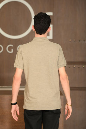 Polo Masculina Ogochi Manga Curta Essencial Slim Piquet Duplo Mescla Claro Curry