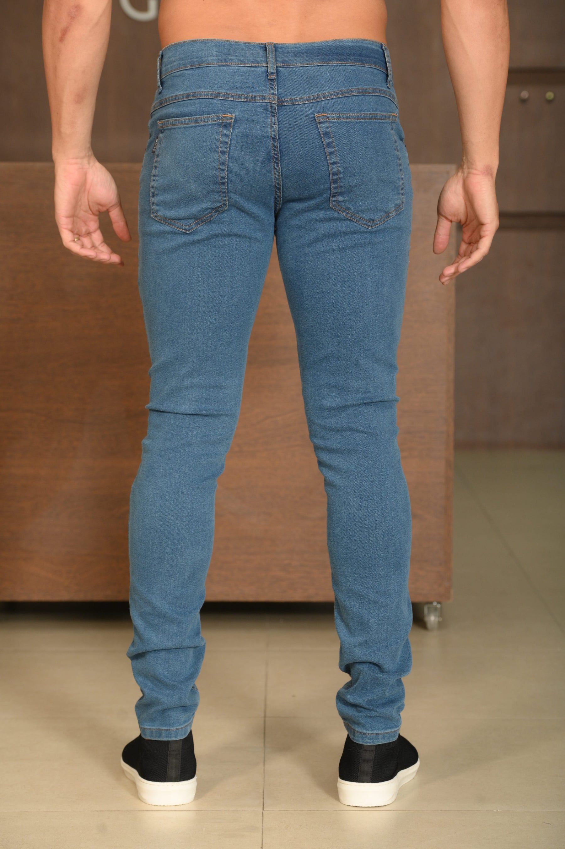 Calça Masculina Ogochi Jeans Skinny Básica Lavada Azul Médio