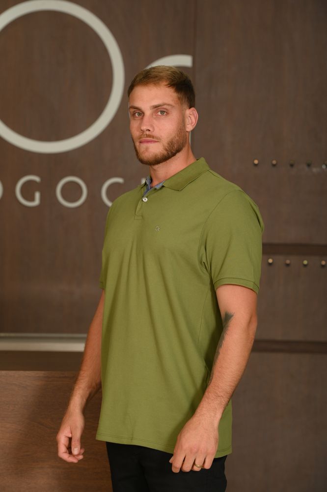 Polo Masculina Ogochi Manga Curta Essencial Slim Verde Esfumaçado