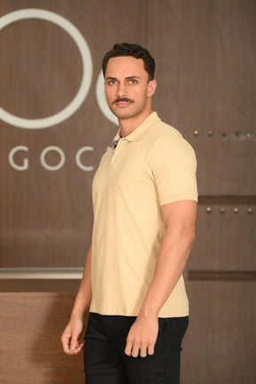 Polo Masculina Ogochi Manga Curta Essencial Slim Bege