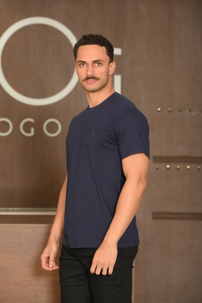 Camiseta Masculina Ogochi Manga Curta Essencial Slim Meia Malha Azul Marinho