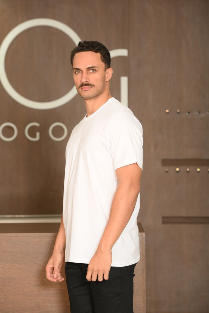 Camiseta Masculina Ogochi Manga Curta Slim Essencial Branca