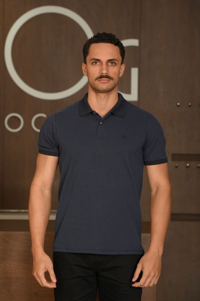 Polo Masculina Ogochi Manga Curta Casual Slim Piquet Trama Marinho Titan